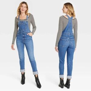 Universal Thread Women's New Denim Medium Wash Overalls Size 6 NWT 16955